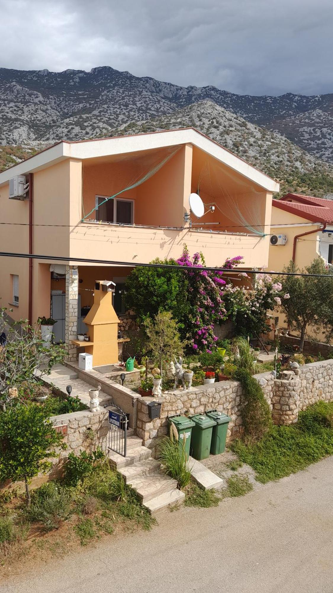 Apartmani Ivankovic Karlobag Rom bilde